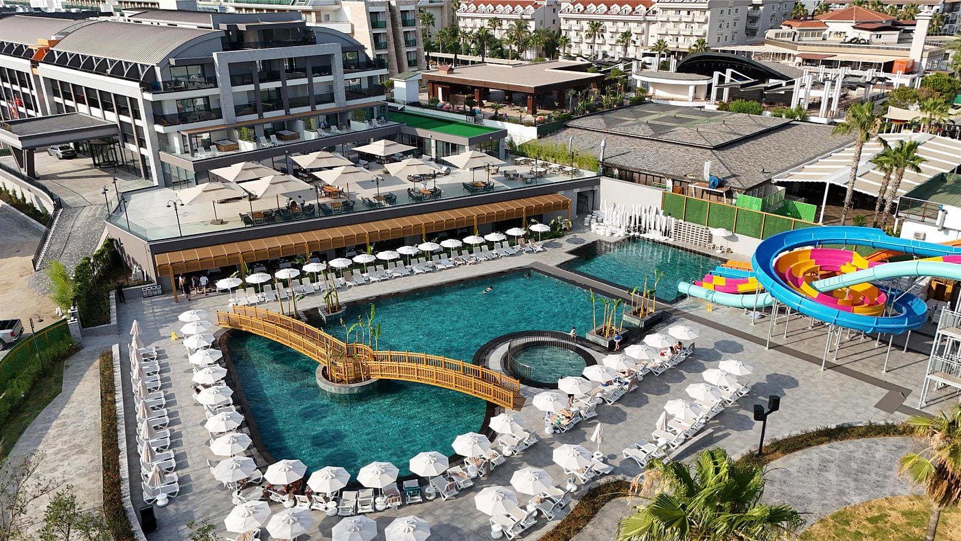 IC Santai Family Resort: een ruime, kindvriendelijke vijfsterrenbasis direct aan het strand