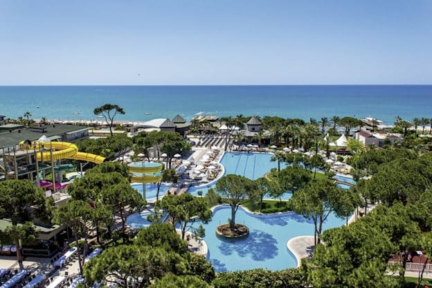 Papillon Ayscha in Belek: direct aan het strand met vijf zwembaden